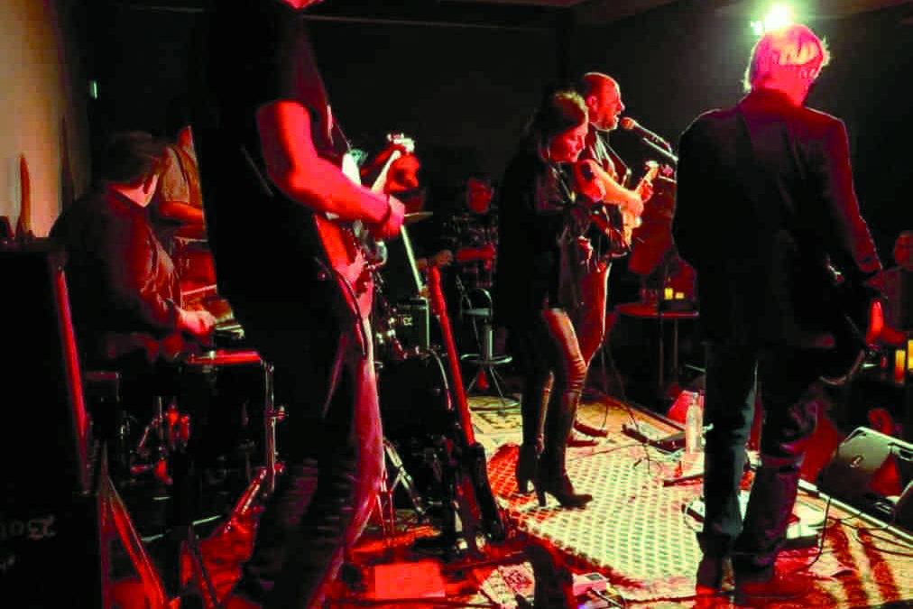 Schuppenband & Friends live im Tach